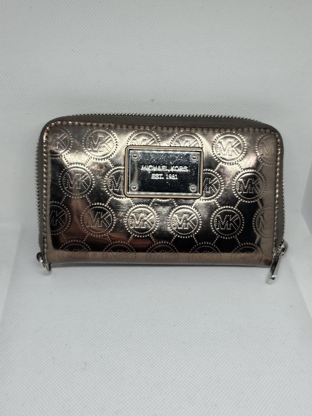 Michael Kors Metallic Logo Zip Wallet - Rose Gold
